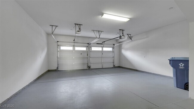 Building Photo - 11318 McKinney Falls St