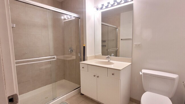 Building Photo - 235 W Van Buren St