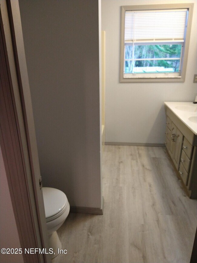 Building Photo - 8201 Hall Ln