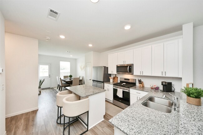 Building Photo - 23663 Cranberry Grader Ln