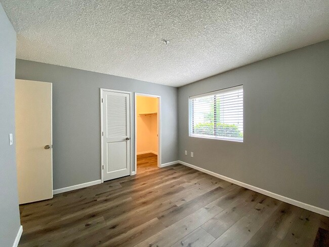 Building Photo - Beautifully Renovated One Bedroom Napa Condo