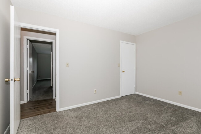 Building Photo - 7115 Sun Ct