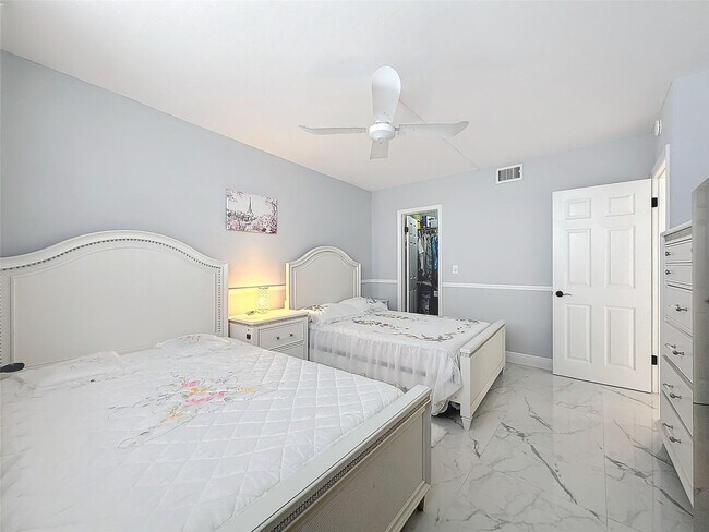 Building Photo - 2731 NE 14th Street Causeway