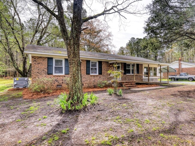 Building Photo - 3 bedroom 1 bath home for rent in New Bern