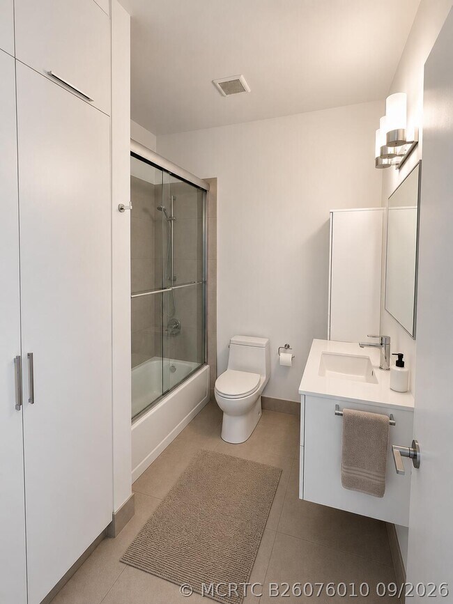 Building Photo - 4107 Carriage Dr