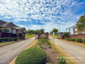 Building Photo - 3719 Hargrove E Rd