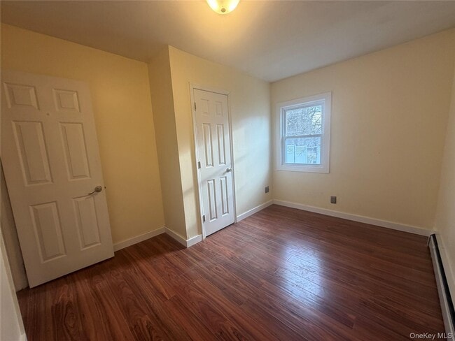 Building Photo - 14 Brookside Rd