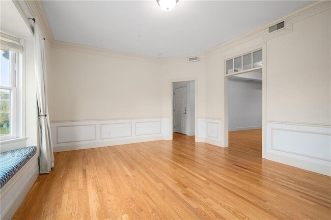 Building Photo - 75 Orchard Ave