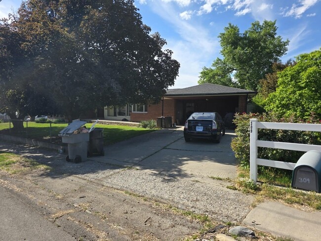 Building Photo - 309 E 200 S
