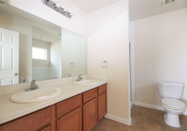 Building Photo - 11148 Opatrny Meadows Ln