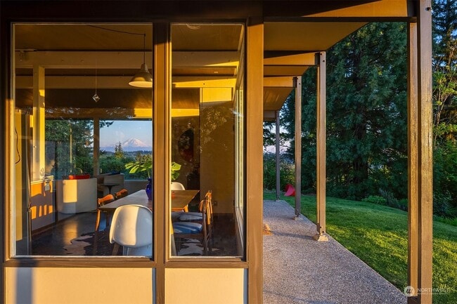 Building Photo - 14407 SE 55th St