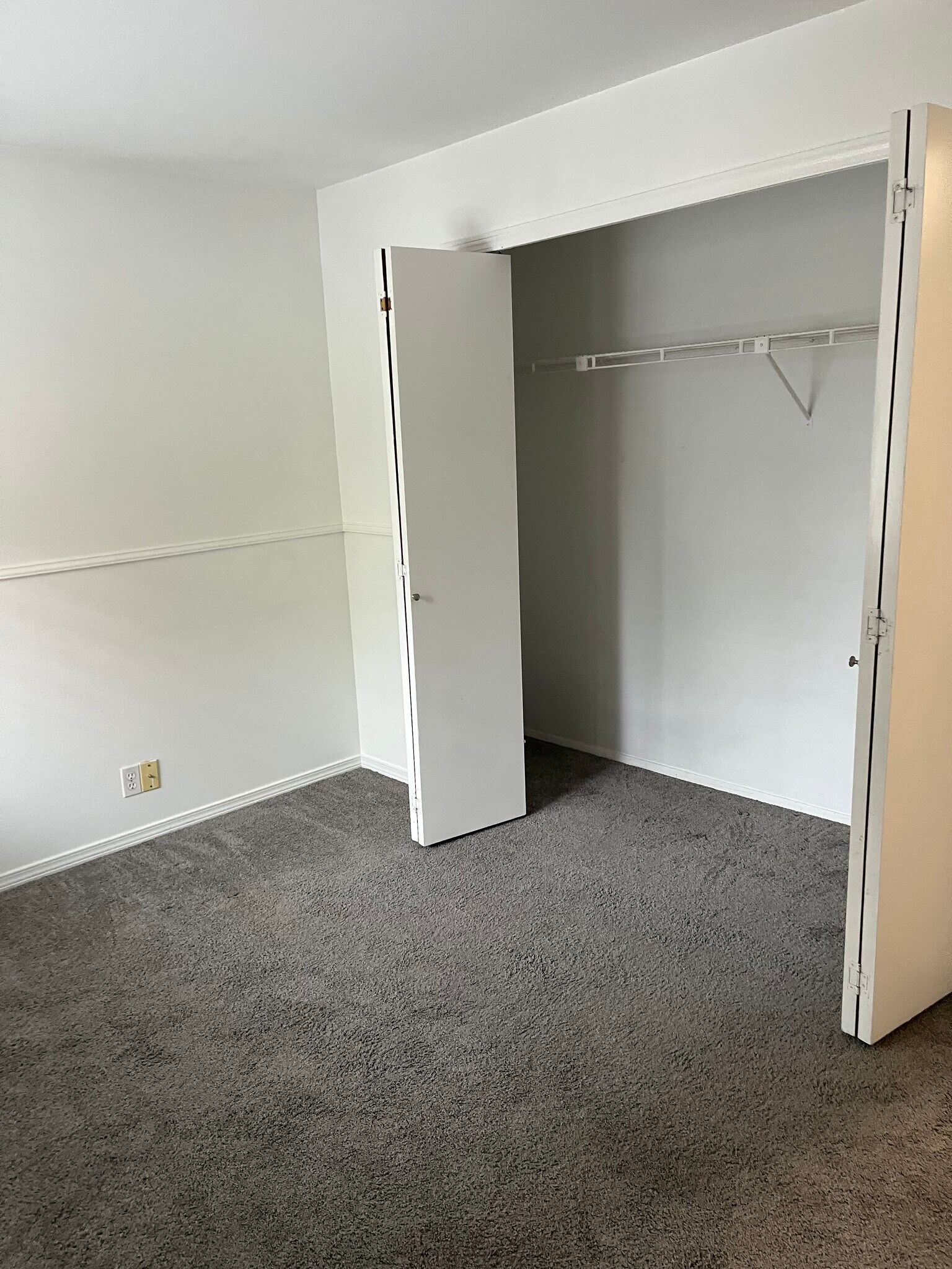 Building Photo - 1526 192nd St SE