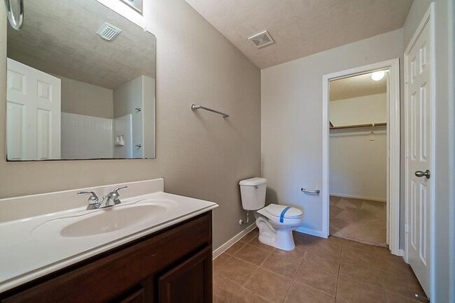 Building Photo - Charming 4 beds 3.5 baths in Spring