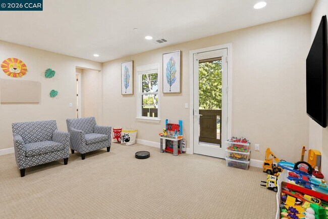 Building Photo - 5043 Ivy Leaf Springs Rd