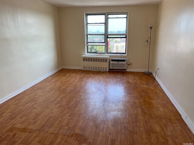 Building Photo - 78-06 46th Ave