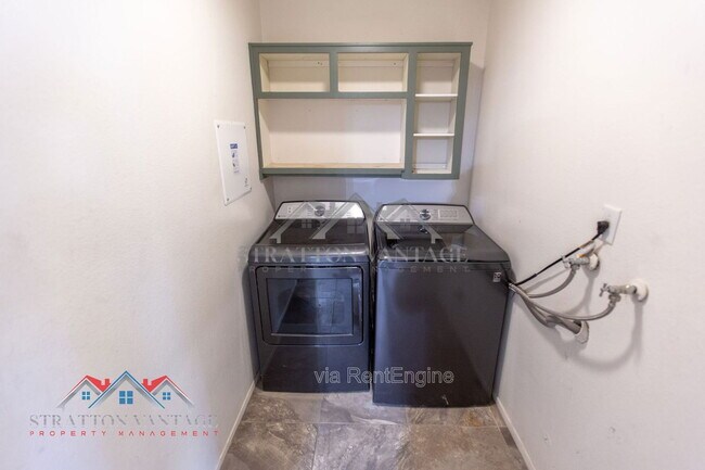 Building Photo - 1314 S 78th St