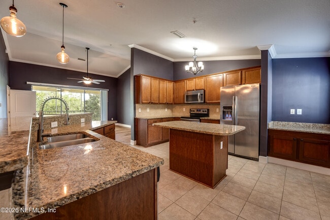 Building Photo - 6631 Shaded Rock Ct