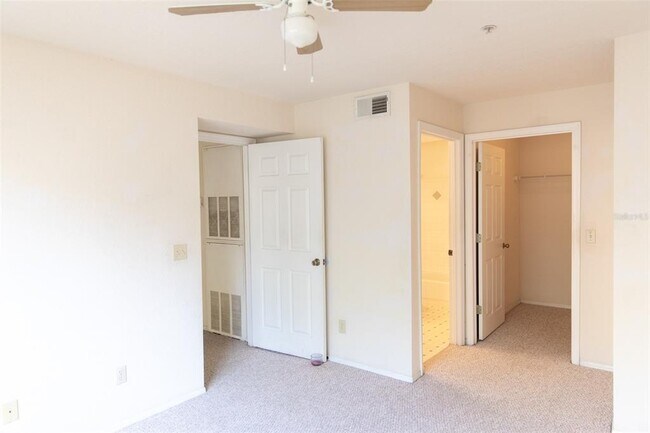 Building Photo - 822 Camargo Way