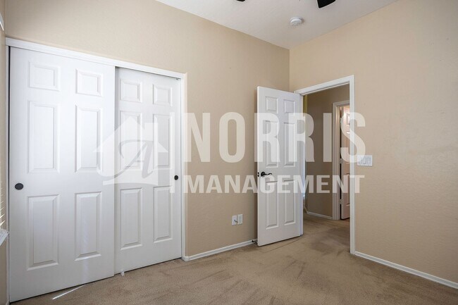 Building Photo - Great Home, Location and Move-In Ready!