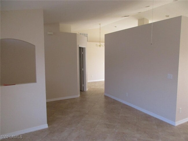Building Photo - 3303 SW 8th Ct