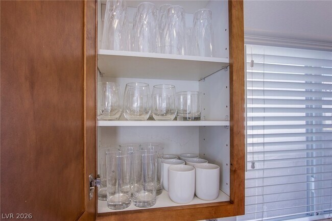 Building Photo - 29 Blue Sunrise Ave