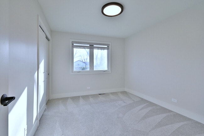 Building Photo - 263 Bobwhite Ln