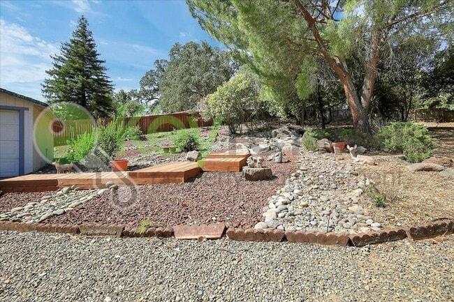 Building Photo - 3556 Mesa Verdes Dr