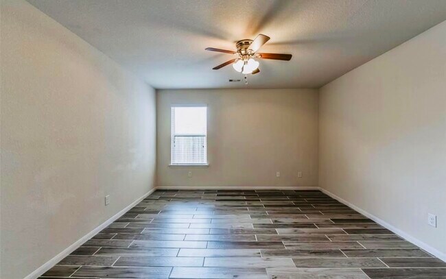 Building Photo - 23703 Early Maple Ct