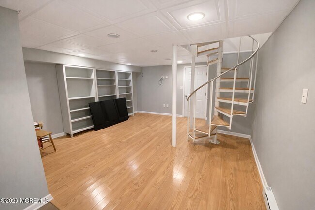 Building Photo - 213 Marina Dr