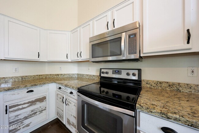 Building Photo - 14635 N 147th Ln