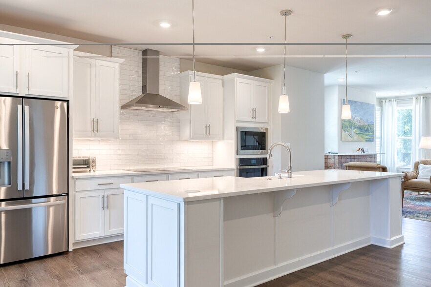 Building Photo - 200 Hickory Hollow Ct