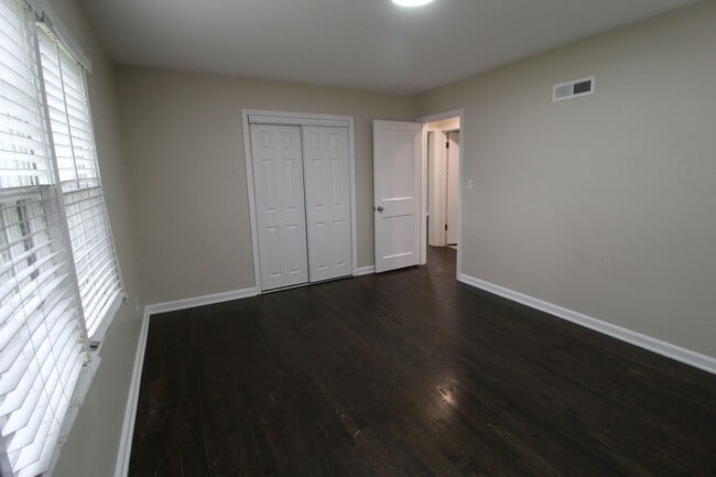 Building Photo - 1/2 Off Your August 2025 Rent On This 2 Be...