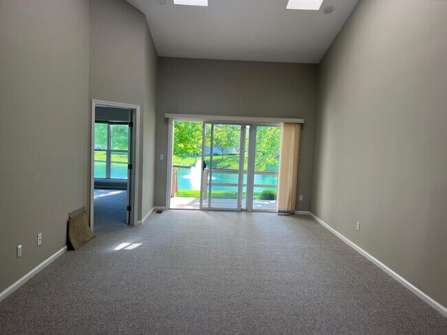 Building Photo - 703 Constance Ln
