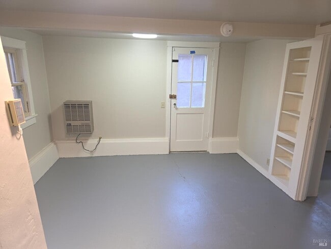 Building Photo - 420 Howell Mountain Rd