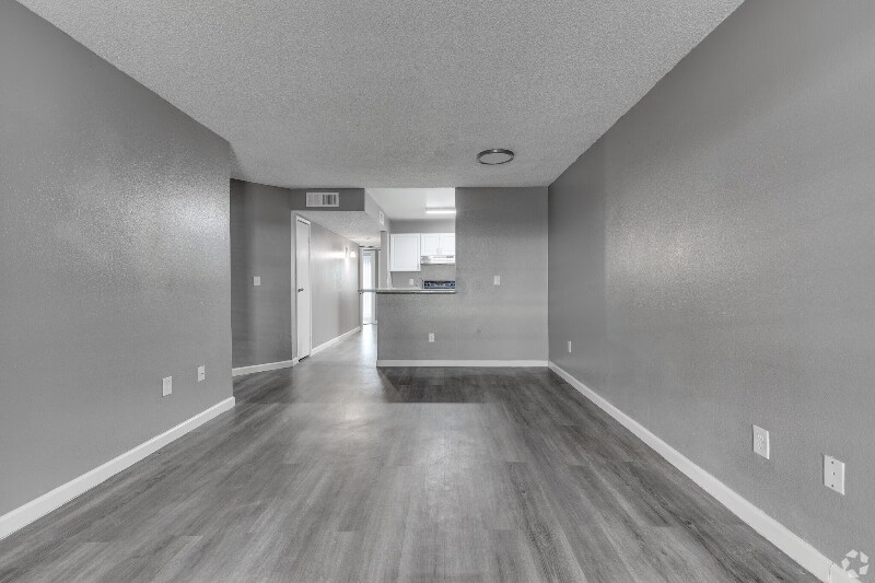 Building Photo - 4880 E 29th St