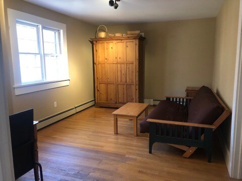 Building Photo - 89 Florida Hill Rd