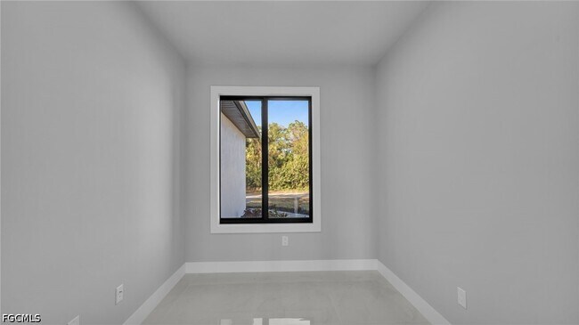 Building Photo - 1306 Beth Ave N