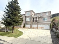 Building Photo - Luxurious & Sought After Home In The Bucolic Hills Of Gated Norris Canyon Estates !