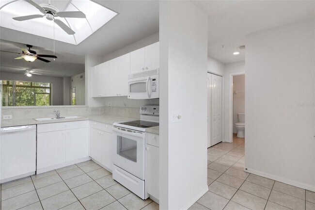 Building Photo - 4640 Tower Hill Ln