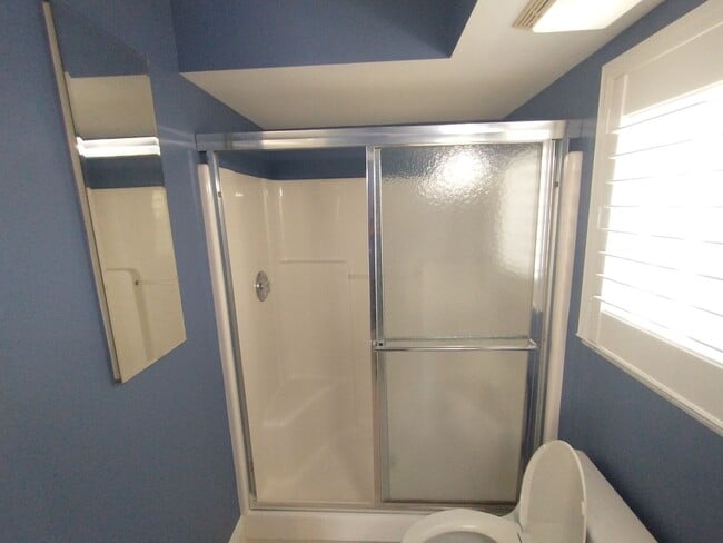 Building Photo - 4925 Sandra Bay Dr