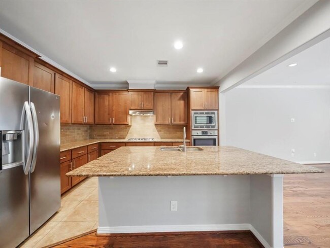 Building Photo - 1108 Beall Landing Ct