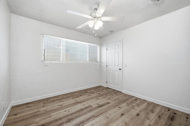 Building Photo - 6105 Dorothy Dr