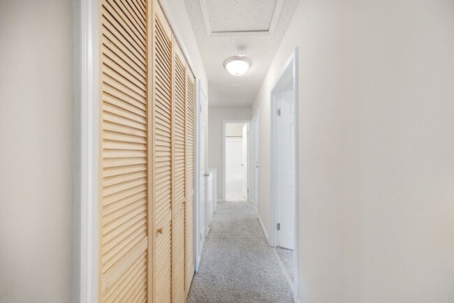 Building Photo - 3 BED / 1 BATH HOUSE IN URBANA WITH IN-UNI...