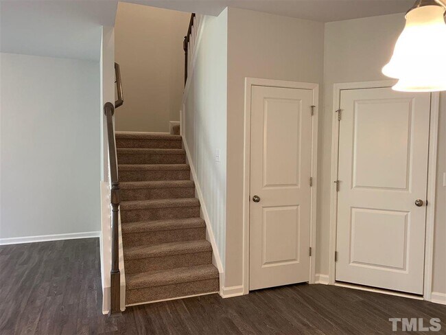 Building Photo - 515 Catalina Grande Dr