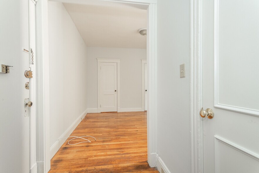 Building Photo - 30 Worthington St