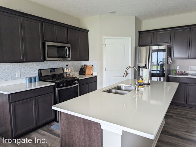 Building Photo - 5 br, 4 bath House - 3034 Snowdrop Ct.