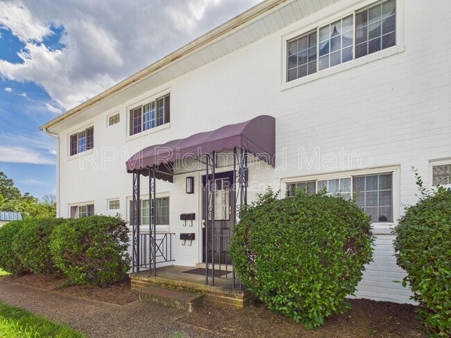 Building Photo - 4032 MacArthur Ave