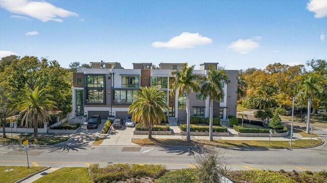 Building Photo - 94 W Davis Blvd