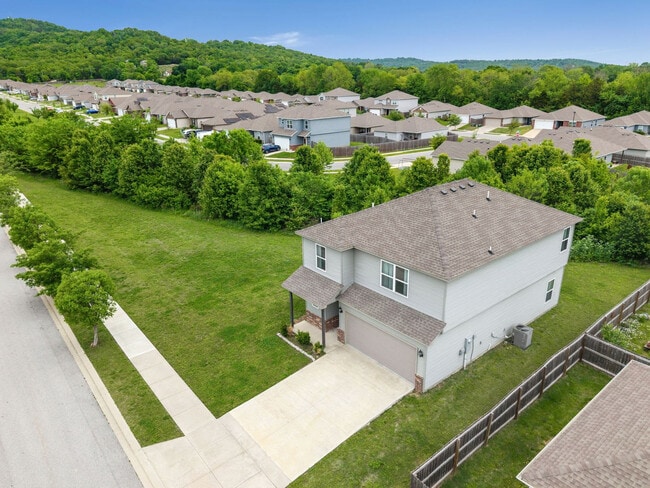 Building Photo - 930 E Swift Dr