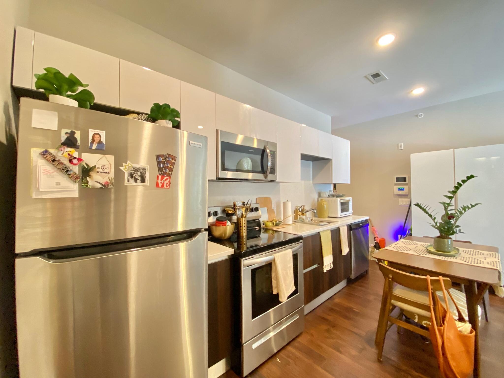 Building Photo - 2010 Walnut St